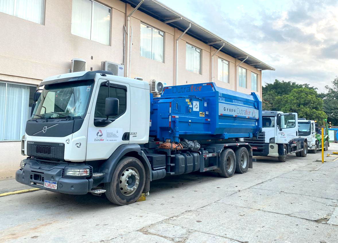 Serviço de coleta e transporte de resíduos industriais